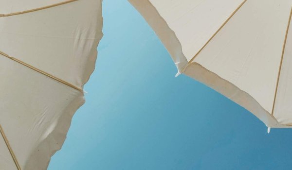 Güneşin Yaşlanmadaki Etkisine karşı Güneş Şemsiyesi Kullanımı