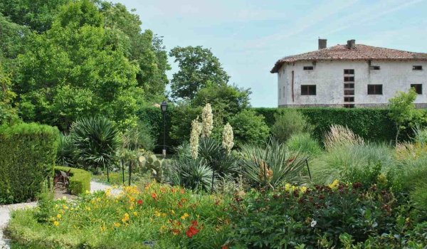 Komşu Bahçe Duvarı Yüksekliği Ne Kadar Olmalı​?