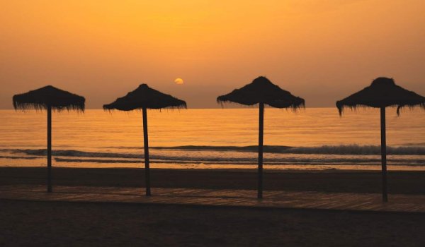 Plaj Şemsiyelerinde 2025 Trendi Nelerdir?